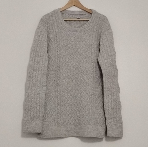 Barefoot Dreams Other - Barefoot Dreams Cable Knit Sweater For Men